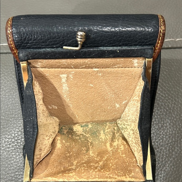 Vintage Dooney & Bourke All-Weather Pebbled Leather Wallet GUVC - Picture 8 of 10